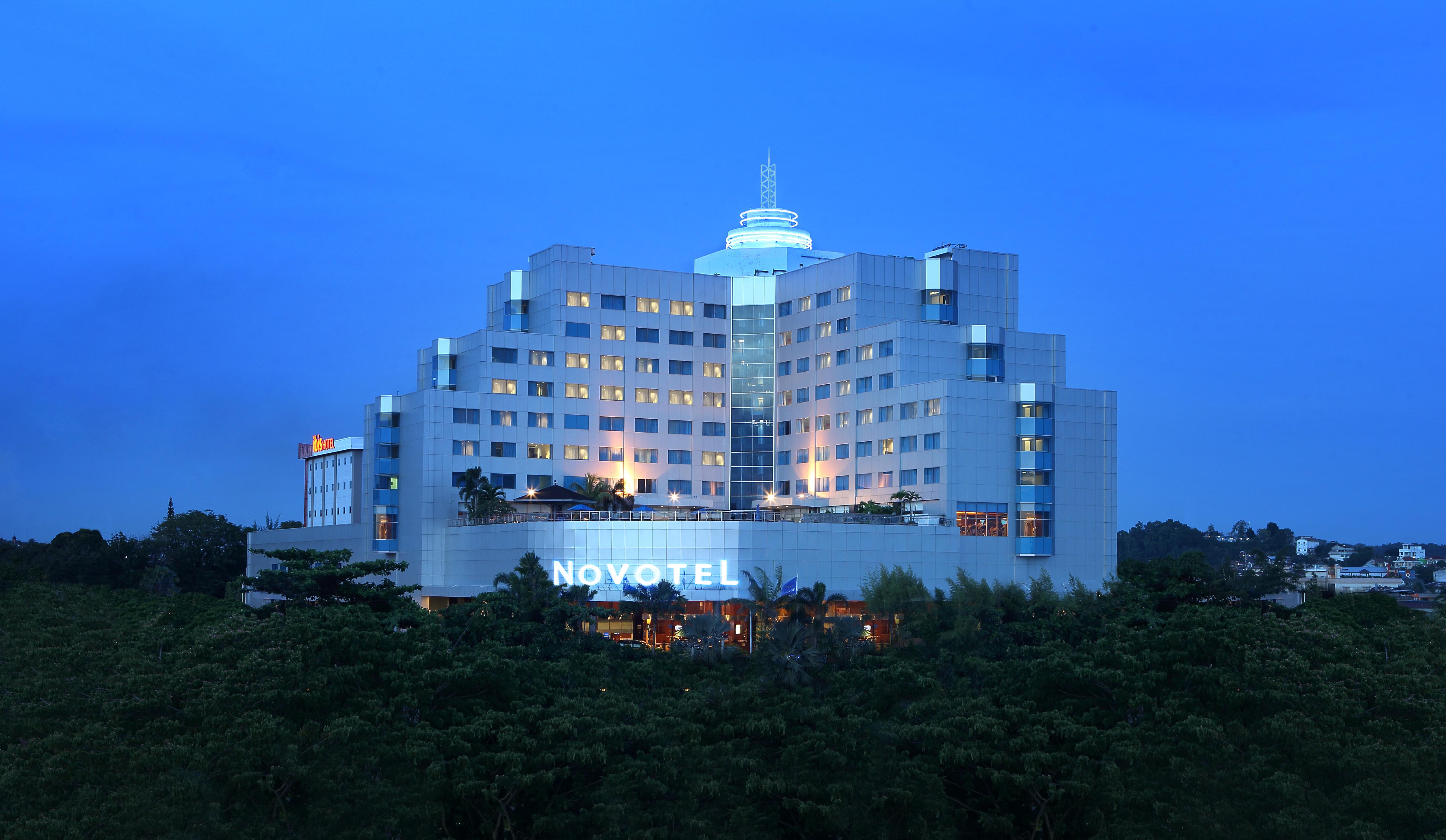 Novotel Balikpapan Exterior foto